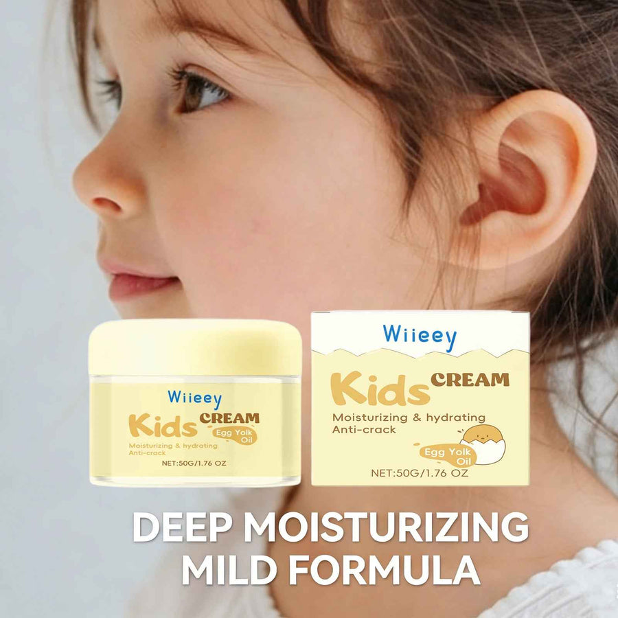 Crema Facial Infantil Hidratante Wiieey tarro abierto con textura cremosa.