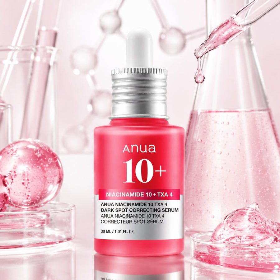Sérum Corrector de Manchas Anua Niacinamida 10 TXA 4 aplicación sobre el rostro