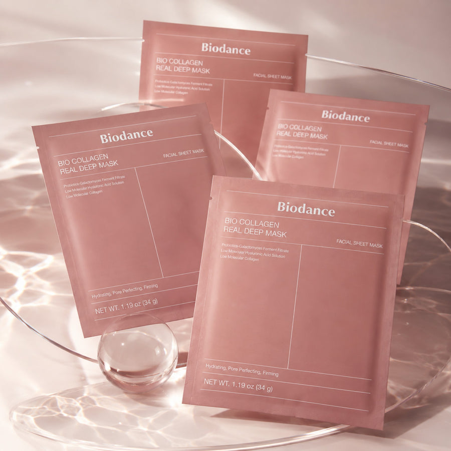 Kit Colágeno Biodance: sobres de mascarilla Bio Collagen Real Deep Mask sobre cristal y agua