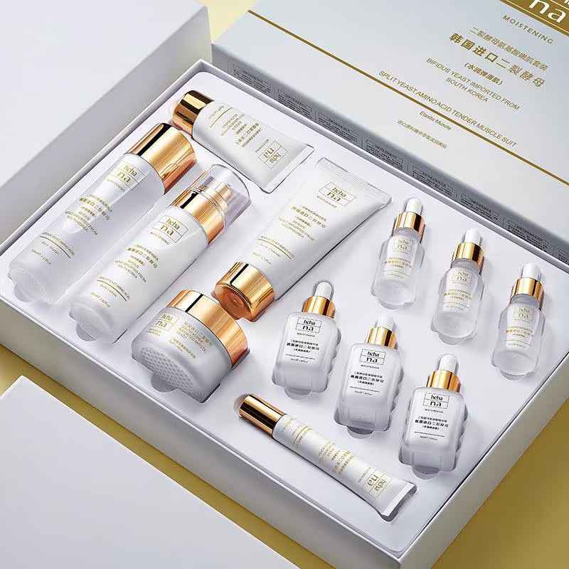 Set de Skincare con Niacinamida HIISEES presentación abierta del kit facial.