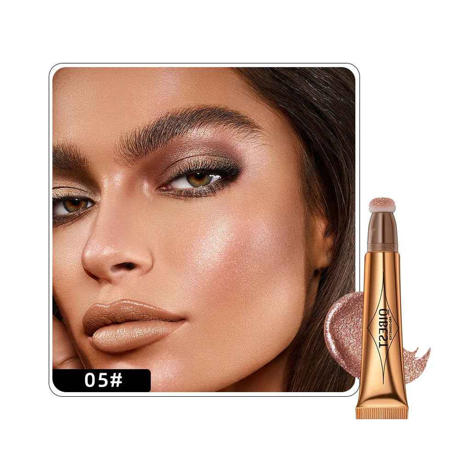 Maquillaje líquido 3 en 1 con aplicador cushion detalle del formato portátil.