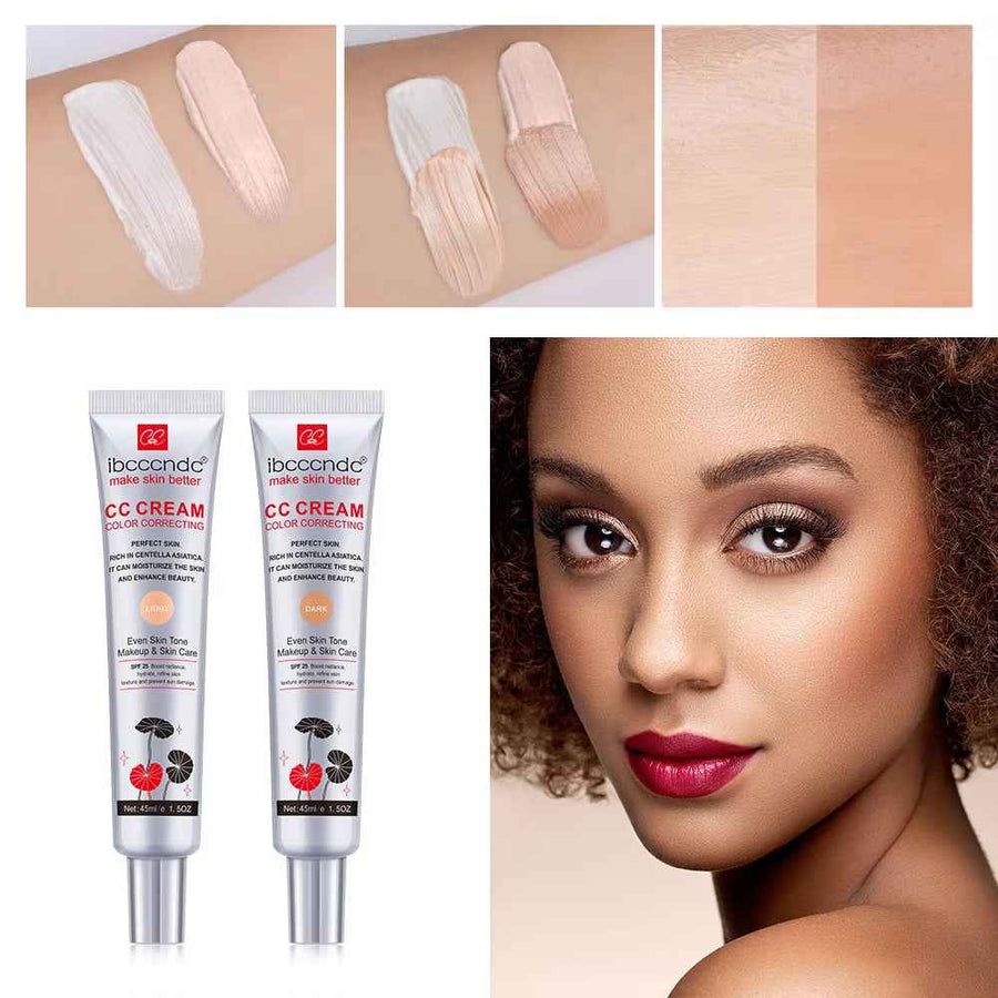 CC Cream Correctora con Centella Asiática 45 ml aplicación en la mejilla.