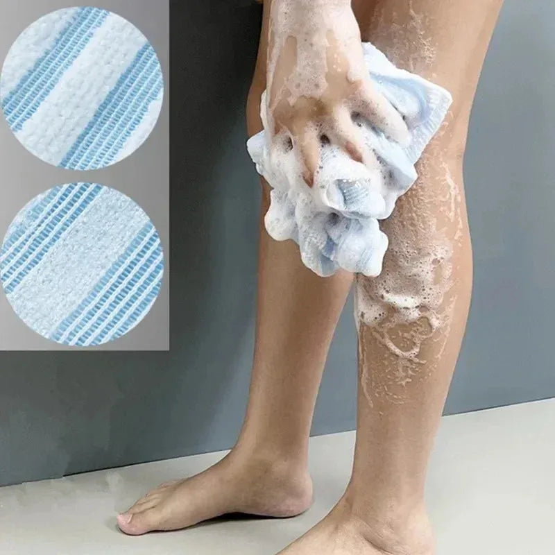 Toalla Exfoliante Larga para Espalda detalle de los extremos y agarre.