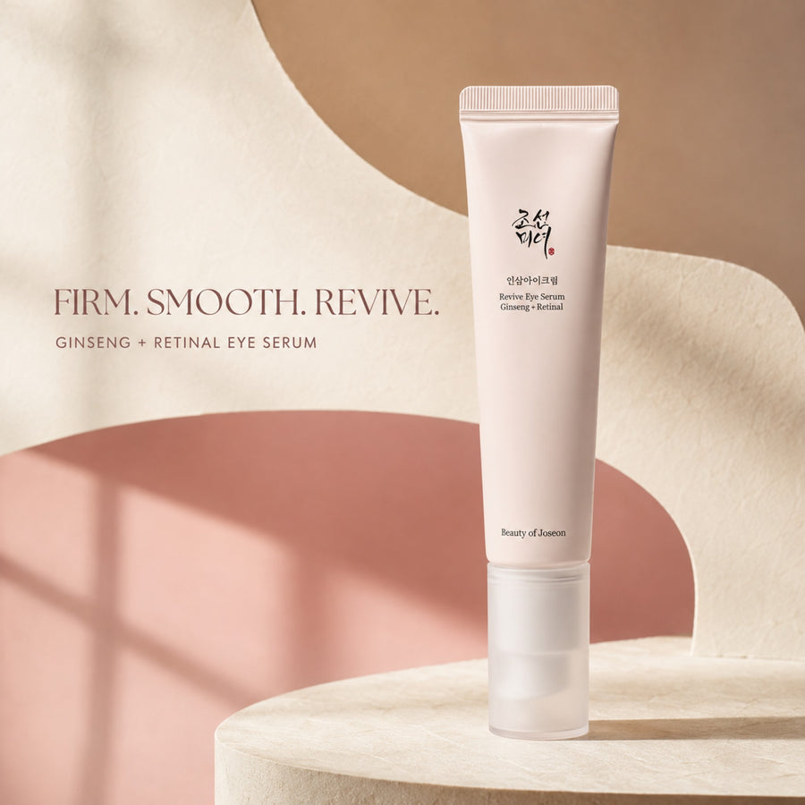 Kit Diario Beauty of Joseon: sérum de ojos Revive Eye Serum sobre un podio de piedra