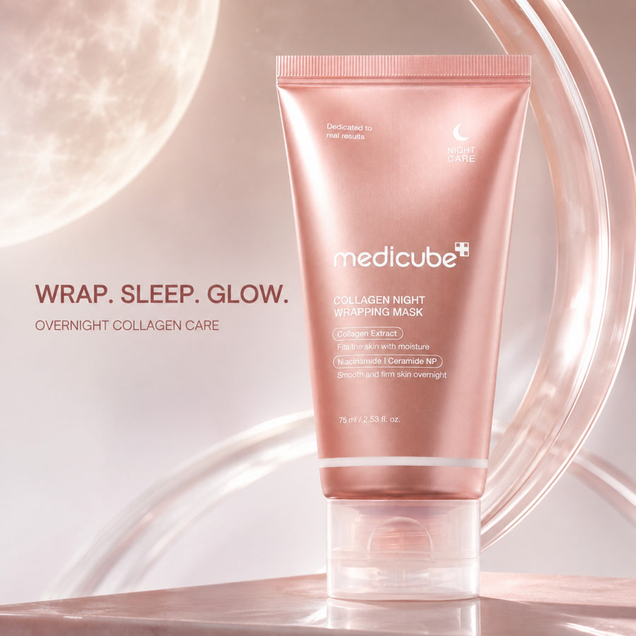 Kit Pink Glow MEDICUBE: mascarilla Collagen Night Wrapping Mask de uso nocturno sobre fondo de luna