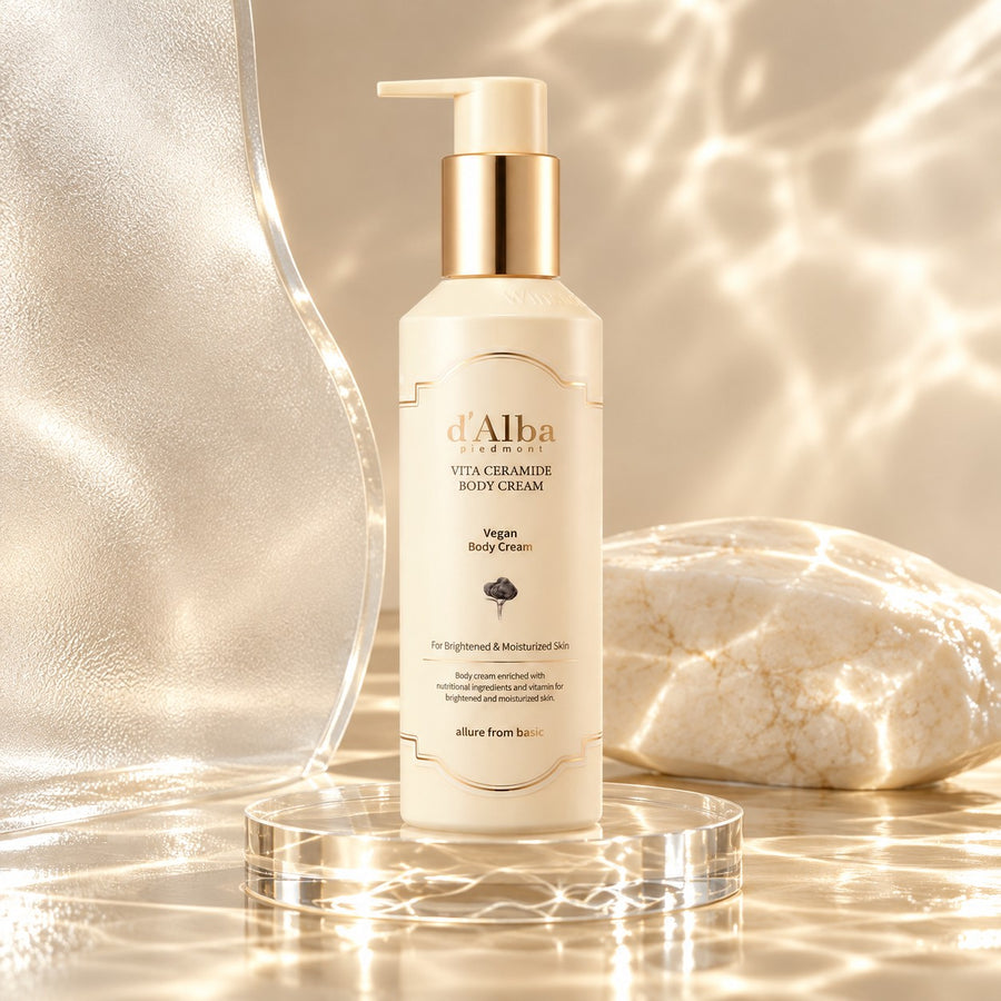 Crema Corporal d'Alba Vegan Vita Ceramide 270 ml, envase con reflejos de agua y cristal
