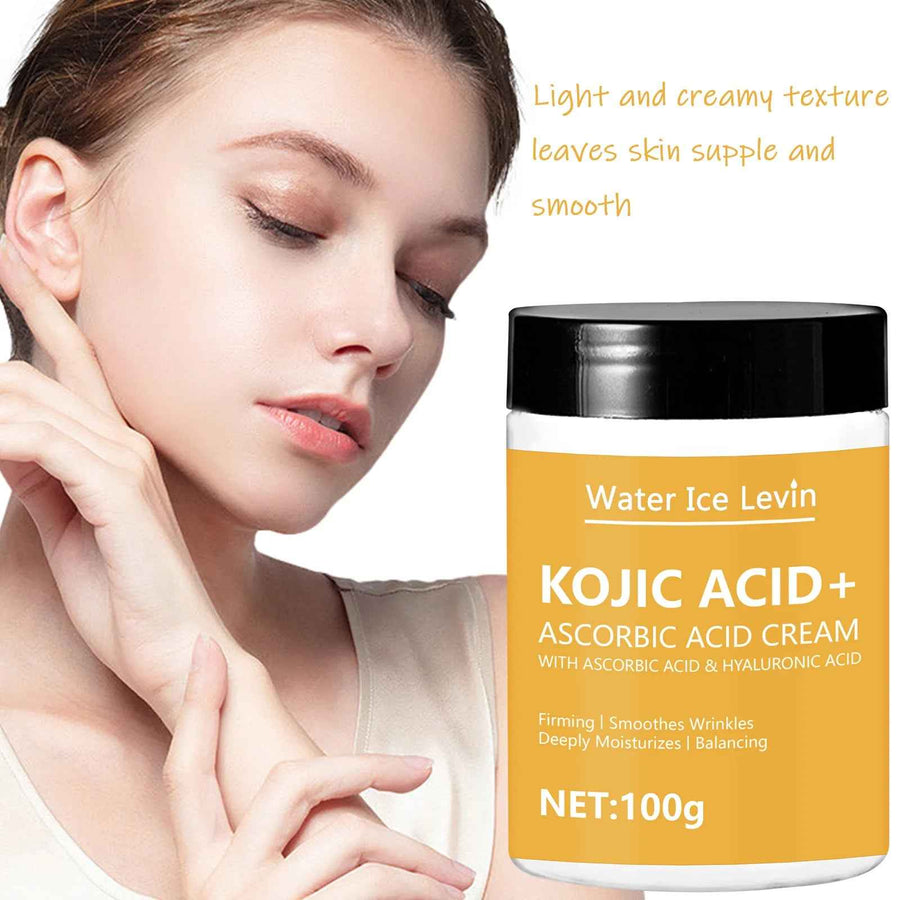 Crema de ácido kójico con colágeno aplicación sobre el rostro limpio.